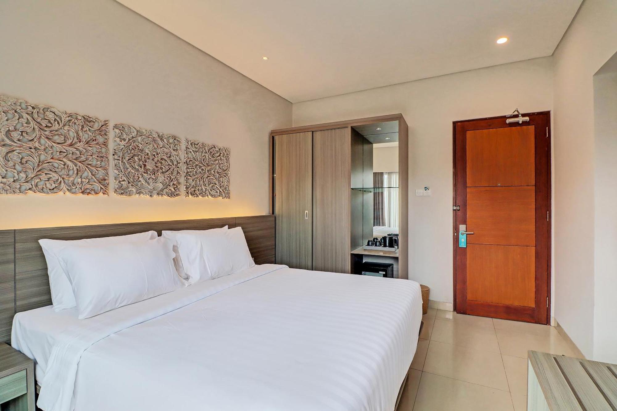 Townhouse Oak Signature Hotel