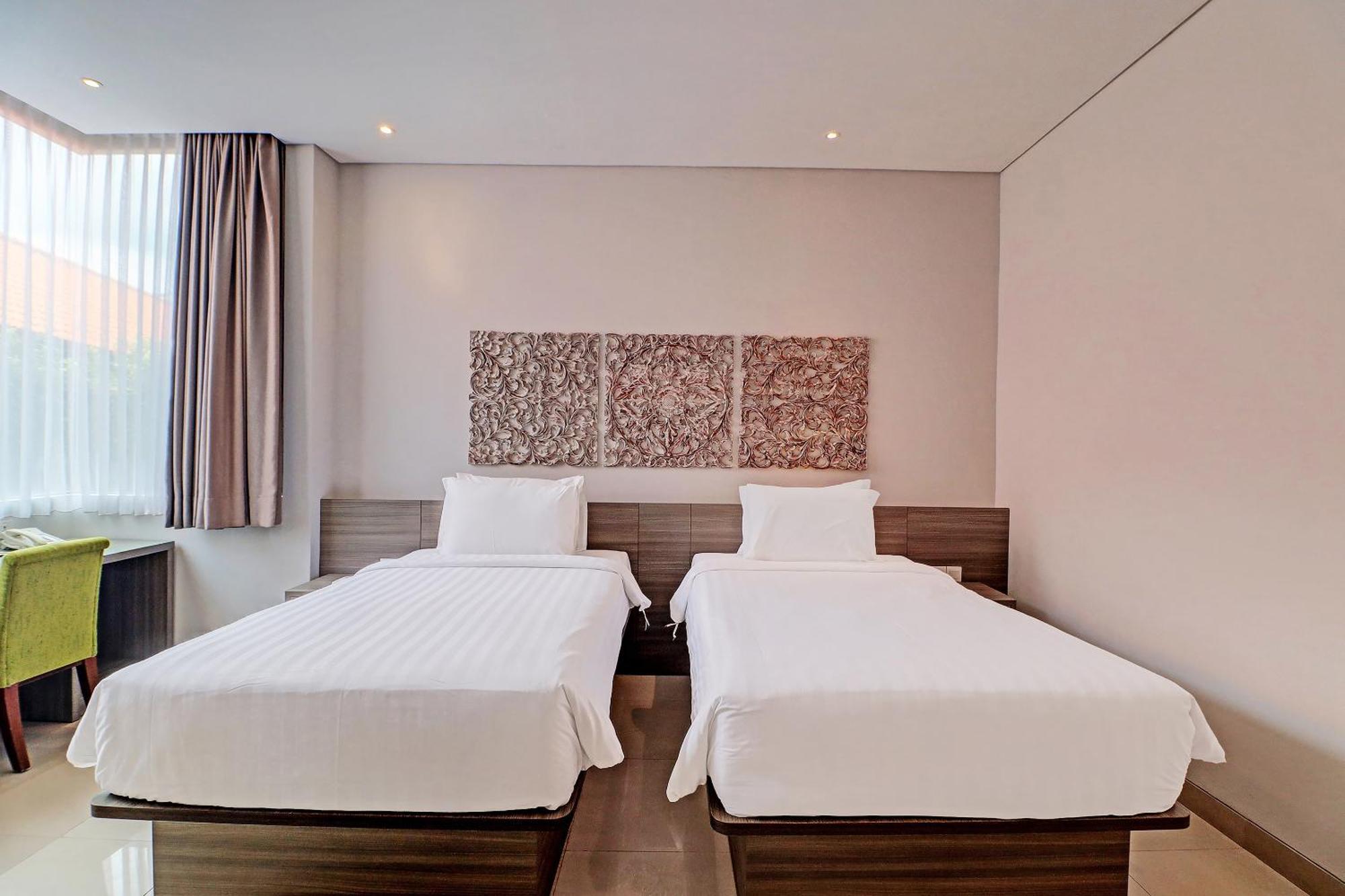 Townhouse Oak Signature Hotel 4*